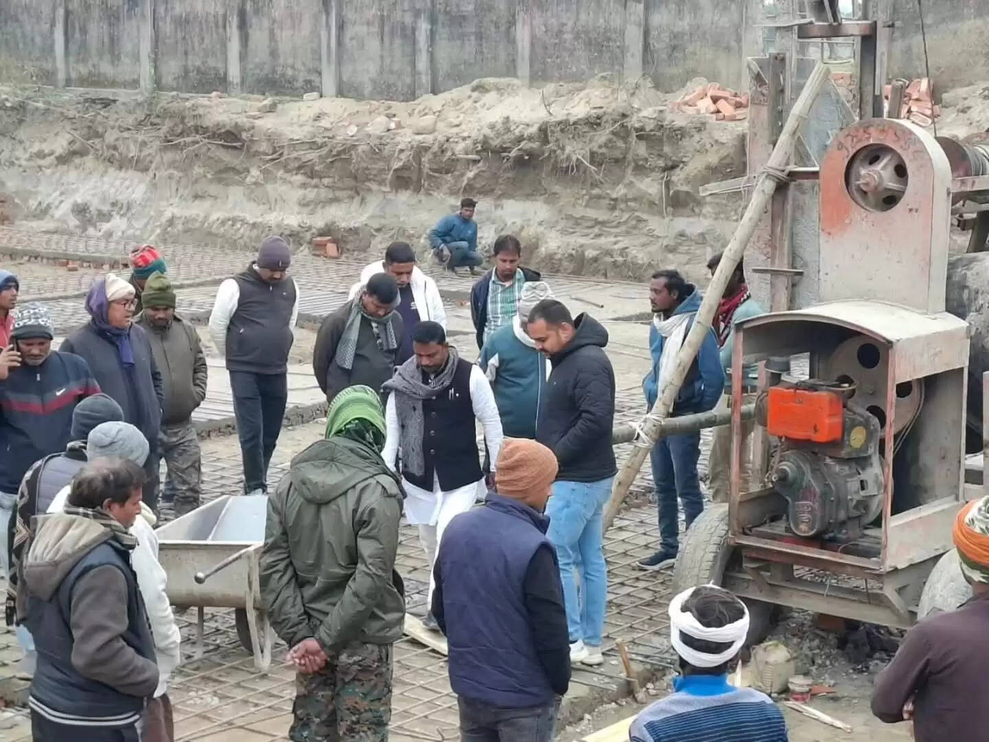 स्कूल भवन निर्माण कार्य का विधायक ने किया निरीक्षण