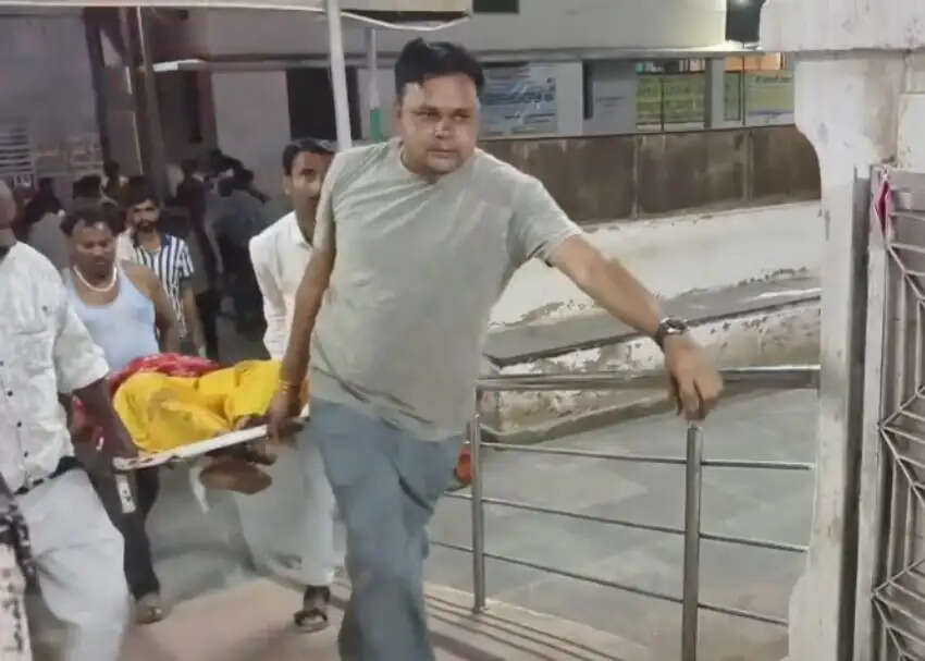 श्योपुरः भात मांगने जा रहे श्रद्धालुओं से भारी ट्रेक्टर- ट्रॉली पलटी, चार महिलाओं की मौत