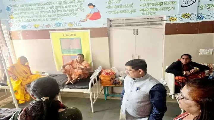 भोपालः सीएमएचओ ने किया कोलार अस्पताल का निरीक्षण