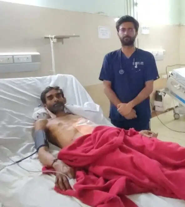 मेडिकल कॉलेज बांदा के चिकित्सकों ने की गंभीर रूप से घायल मजदूर की सफल सर्जरी, बचाई जान