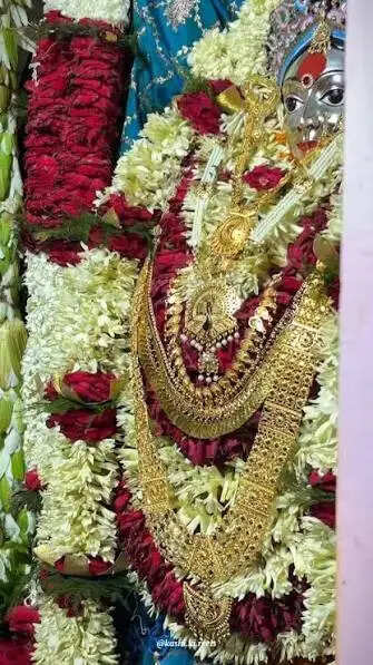 महिलाओं ने अखंड सौभाग्य और परिवार की सुख-समृद्धि के लिए हरितालिका तीज का निराजल व्रत रखा