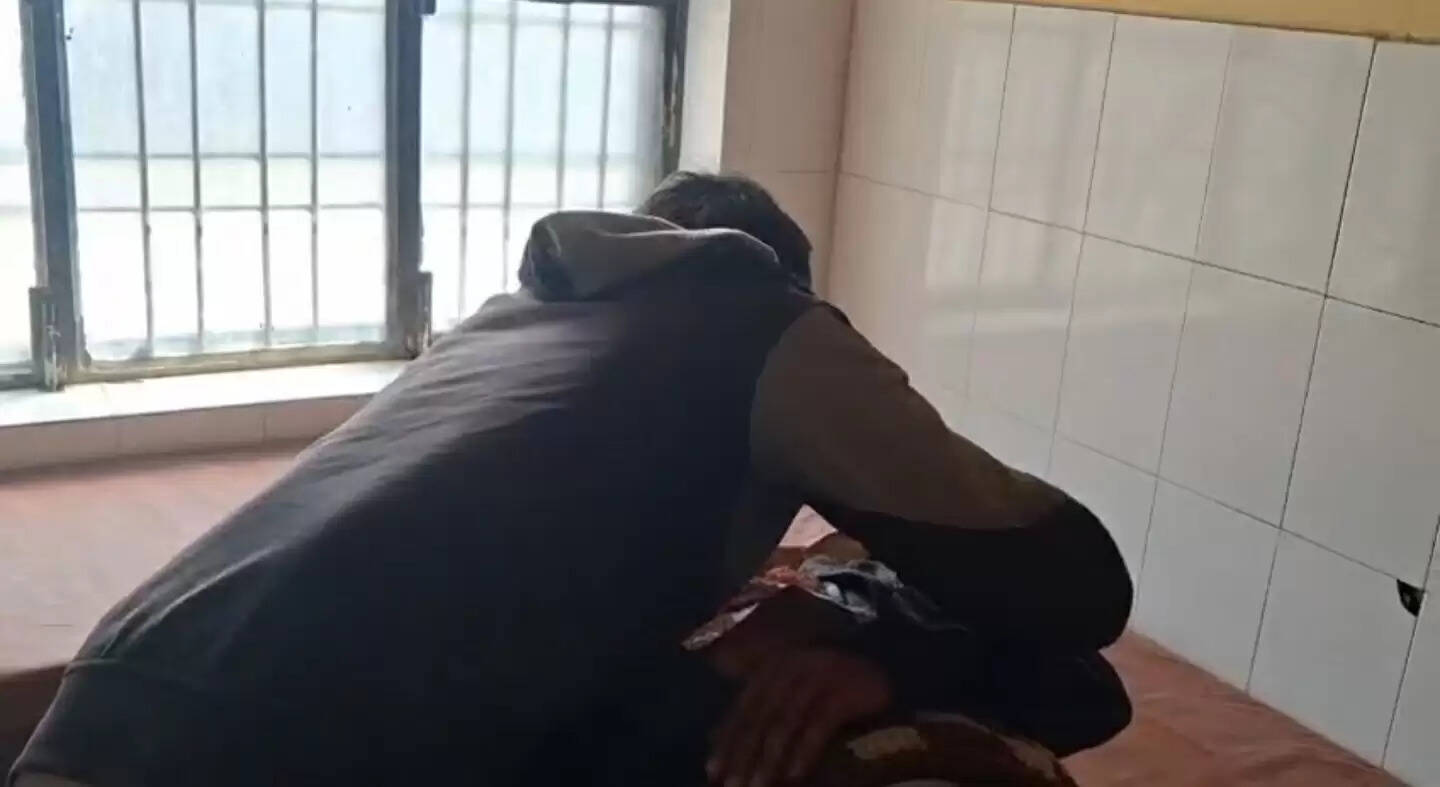 सड़क हादसे में युवक की मौत, तीन घायल