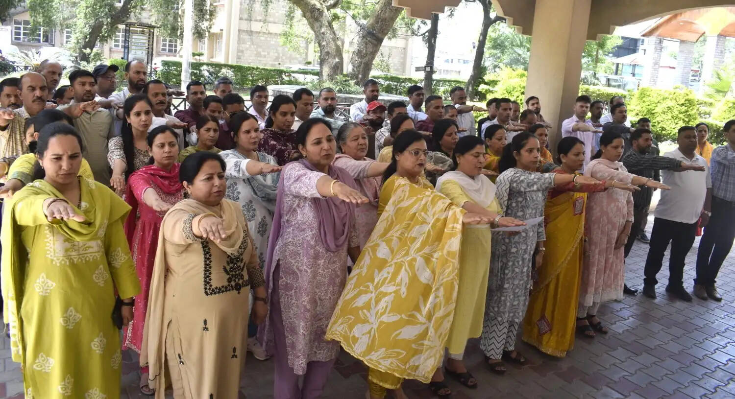 एडीएम शिल्पी बेक्टा ने दिलाई आतंकवाद विरोधी दिवस की शपथ