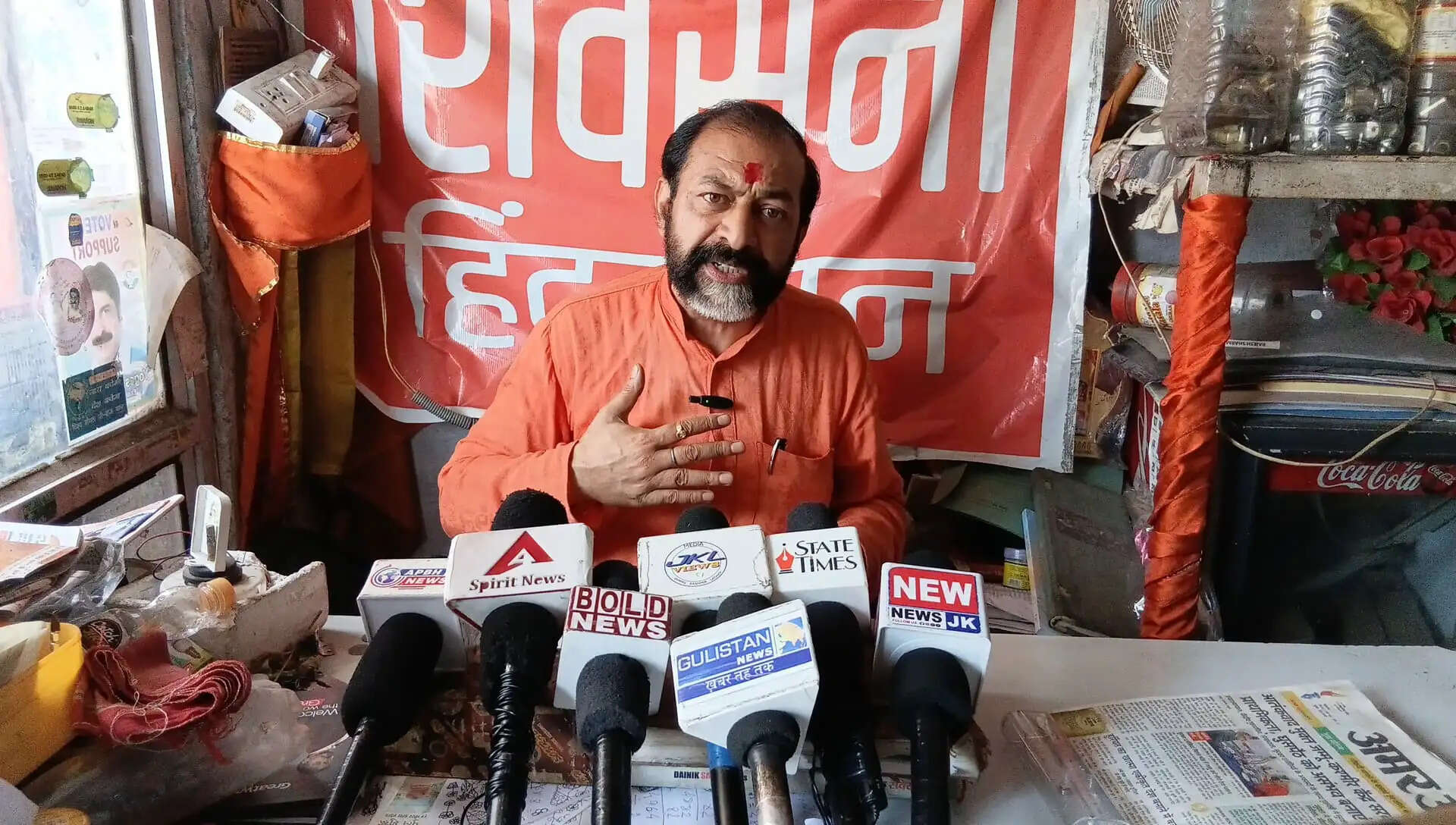 कुख्यात नशा तस्कर के घर को ध्वस्त करने की सराहना की