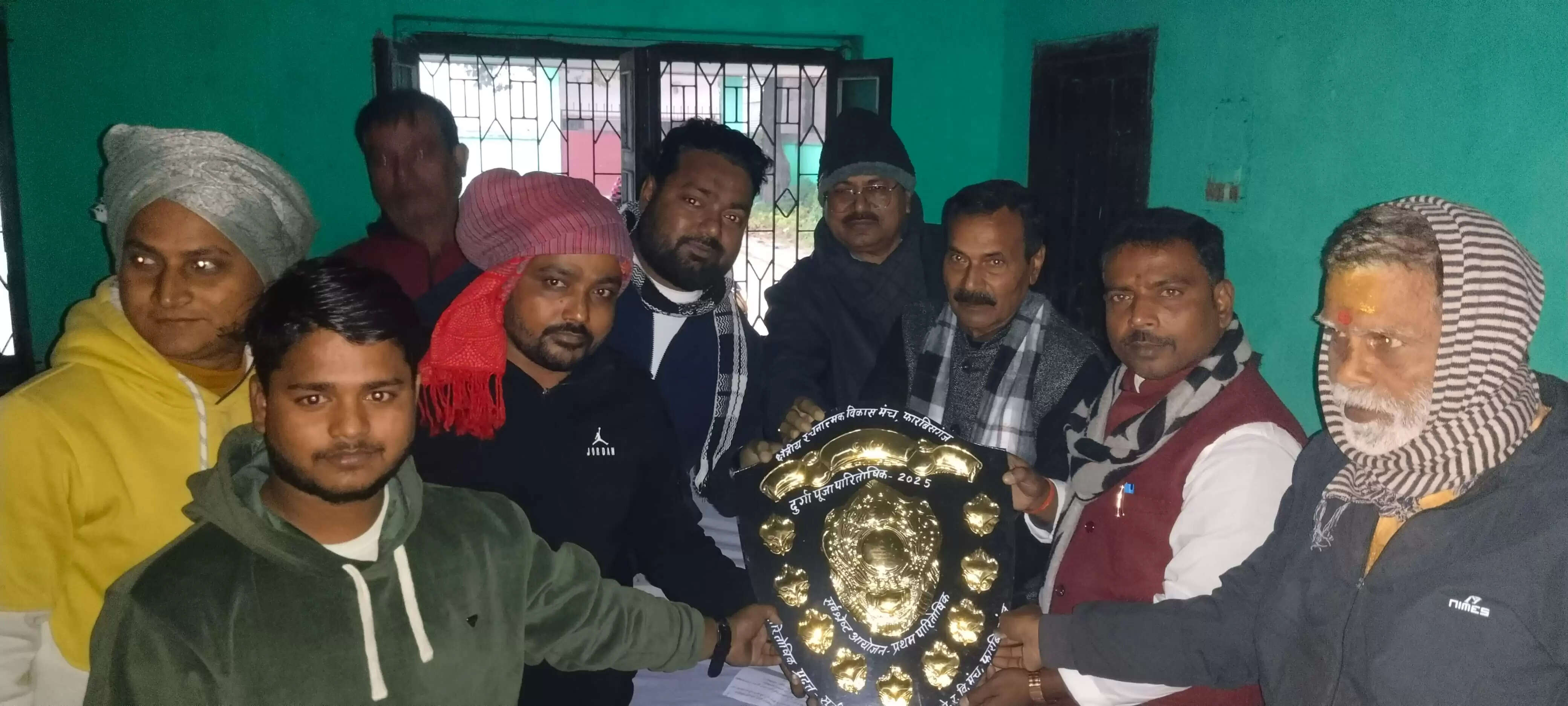 पूजा समितियों व विभिन्न अखाड़ों के बेहतर प्रदर्शन को लेकर मंच ने किया पुरस्कृत