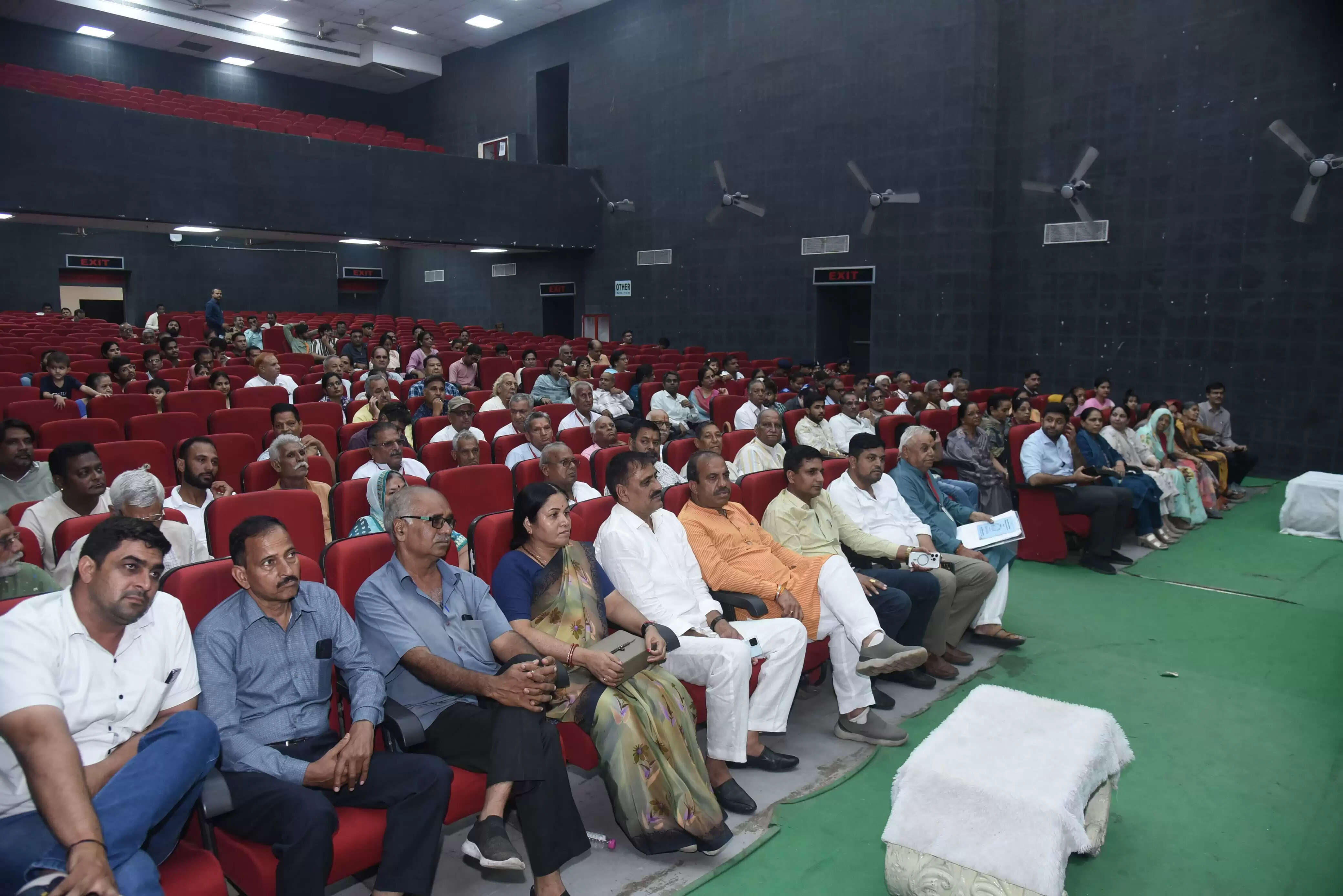 लोकतंत्र सेनानियों का हुआ सम्मान, आपातकाल के अनुभव किए साझा