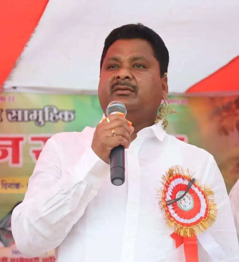 आदिवासी अधिकारियों की उपेक्षा पर मुख्यमंत्री से हस्तक्षेप की मांग, आंदोलन की चेतावनी