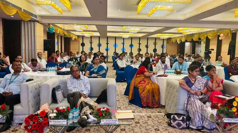 मेधावी विद्यार्थियों की शिक्षा में बाधा न बने आर्थिक अभाव : ए. श्रीजा