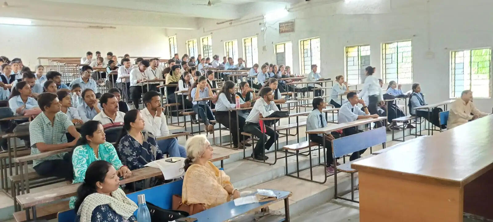 रामगढ़ कॉलेज में कृत्रिम बुद्धिमत्ता विषय में&nbsp;वाद-विवाद प्रतियोगिता