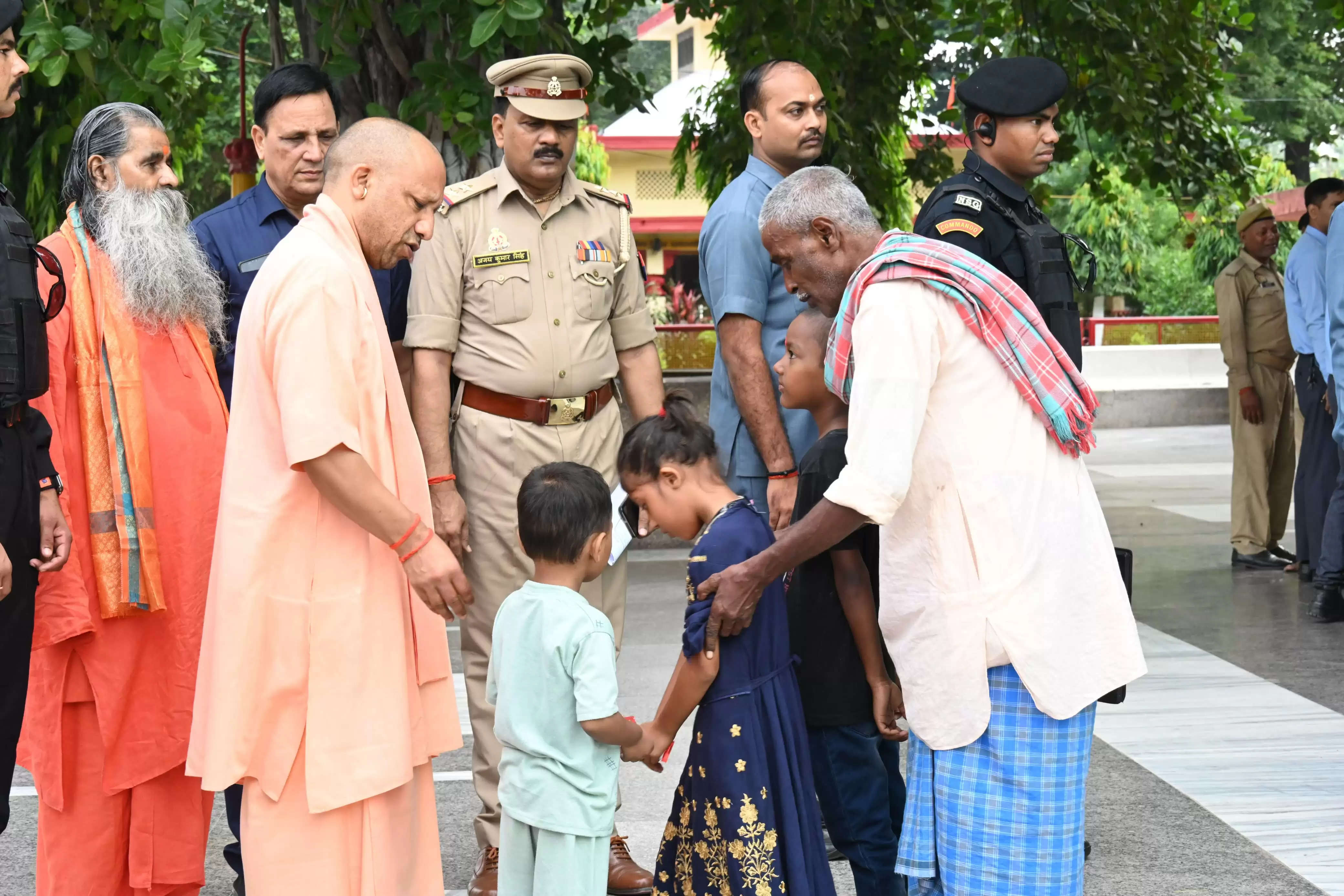 हॉस्पिटल में भर्ती कराकर इस्टीमेट मंगाइए, इलाज का खर्च सरकार देगी : मुख्यमंत्री याेगी