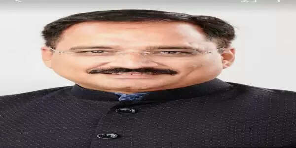 अखिलेश यादव महिला मुख्यमंत्री पर टिप्पणी से बचें, वरना जनता के आक्रोश का सामना करें : वीरेंद्र सचदेवा