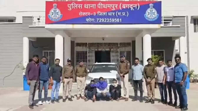 धारः सतारा महाराष्ट्र मे चोरी करने वाली अंतरराज्यीय मेवाती गेंग को पुलिस ने पकडा