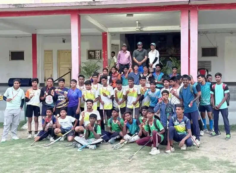 हॉकी प्रतियोगिता में स्पोर्ट्स स्टेडियम ग्रीन टीम ने किया शानदार प्रदर्शन