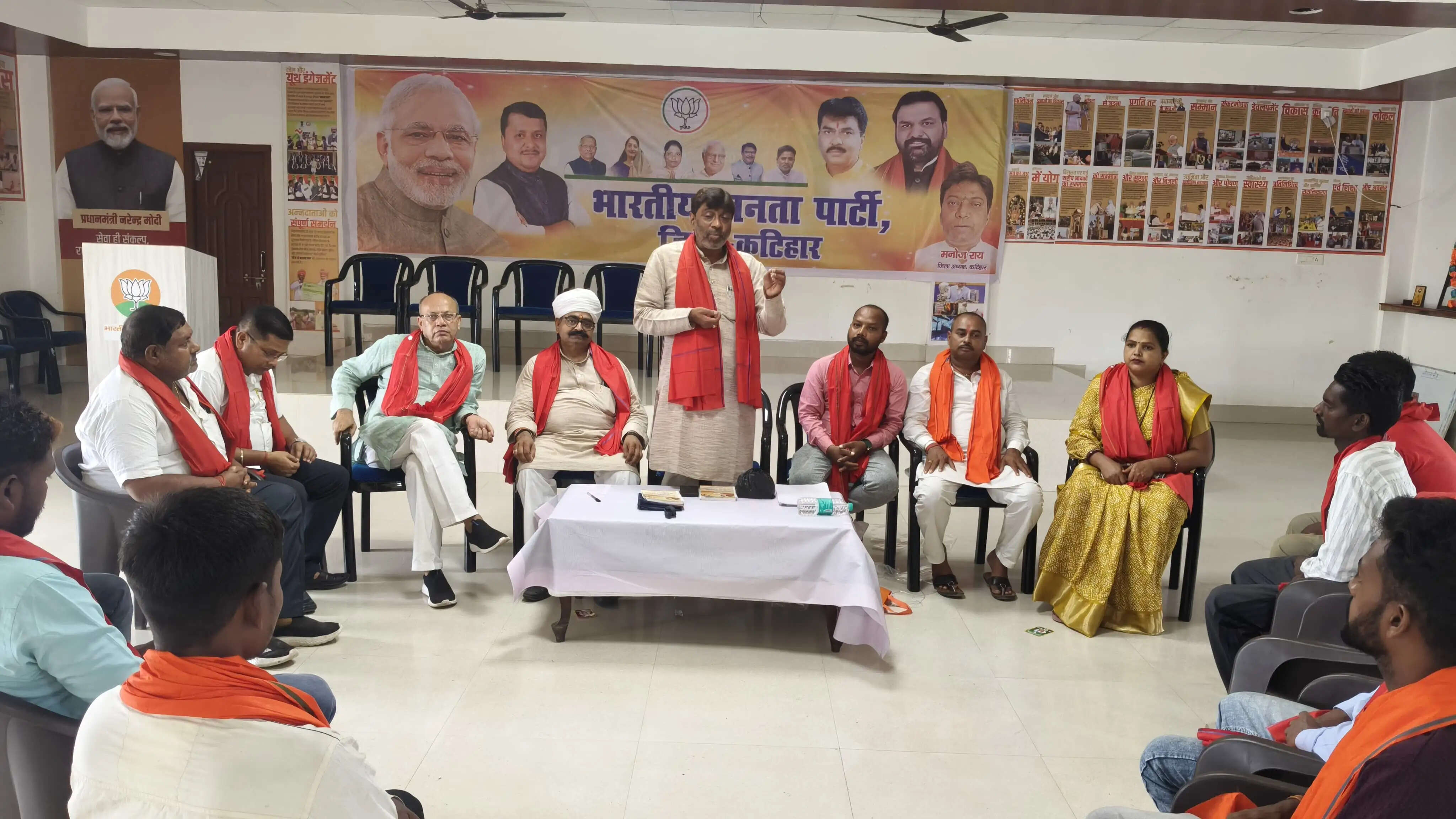 भाजपा अनुसूचित जनजाति मोर्चा की जिला बैठक में बूथ स्तर पर संगठन को मजबूत करने का संकल्प