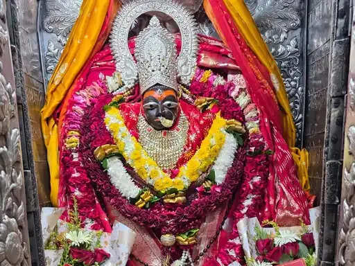 शारदीय नवरात्र आज से, भोपाल, इंदौर और मैहर के देवी मंदिरों में उमड़े श्रद्धालु