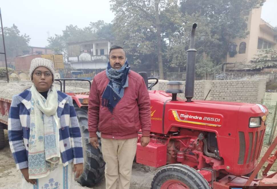 खनन विभाग ने अवैध बालू लदे दो ट्रैक्टर को किया जब्त