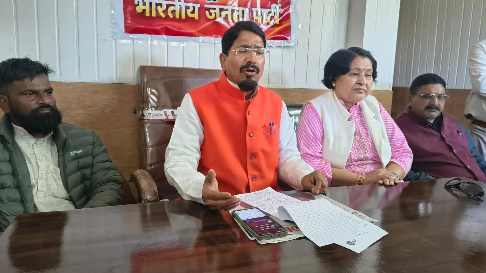 एसआईआर पर जनता में भ्रम फैला रहे हैं विपक्षी दलः चौहान