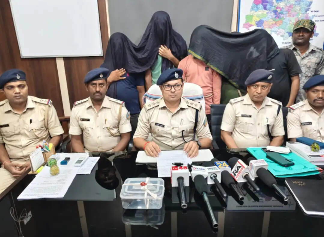 श्रावणी मेला से पहले बड़ी साजिश नाकाम, हथियार के साथ पांच गिरफ्तार