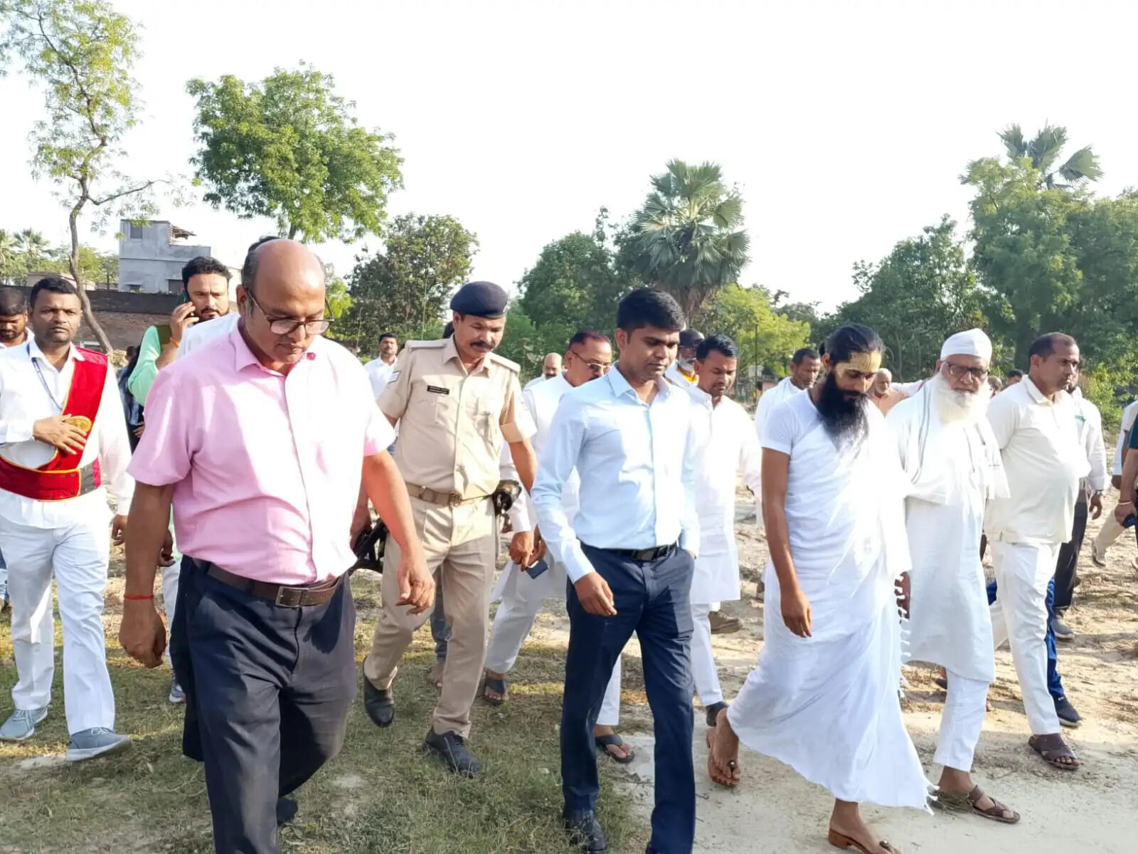 सीवान के लहेजी में कबीर साहेब के मूल बीजक की प्राचीन हस्तलिखित पांडुलिपियां मिलीं