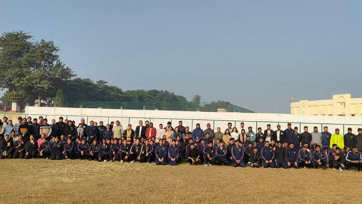 सीएसजेएमयू में “रन फॉर स्वदेशी दौड़ ” का हुआ आयोजन, पदकों से नवाजे गए विजेता