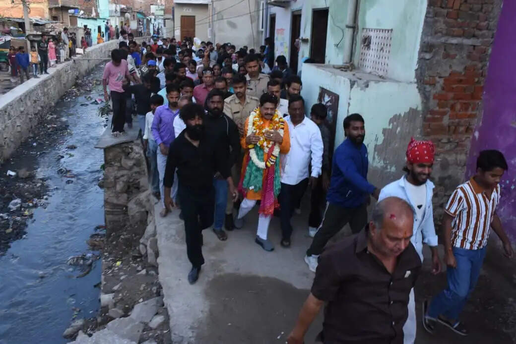 बनीपार्क क्षेत्र में नाला कवरिंग से सुधरेगी स्थिति: विधायक गोपाल शर्मा