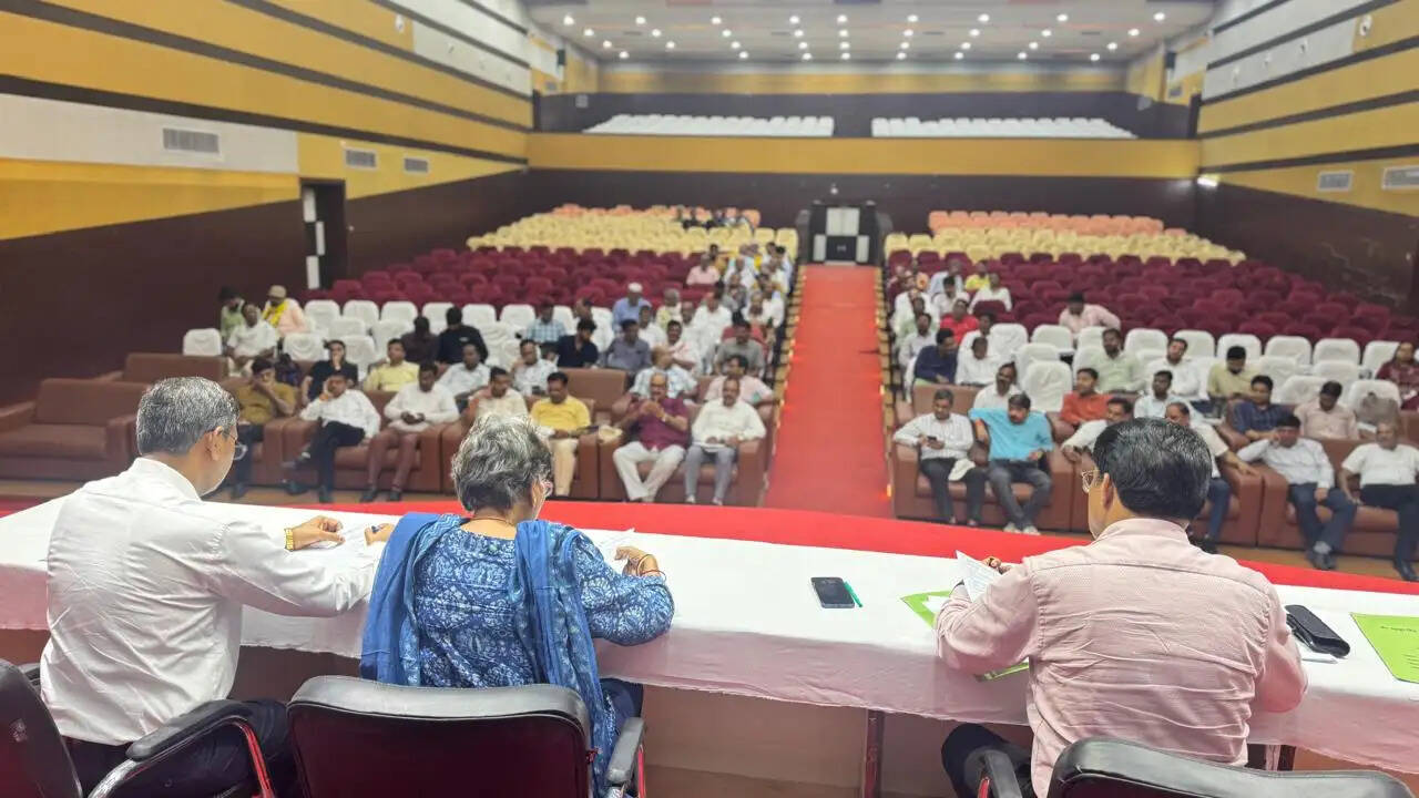 कुलपति ने सभी समितियों को दिए तैयारी के निर्देश, संयोजकों और सदस्यों के साथ की तैयारी बैठक