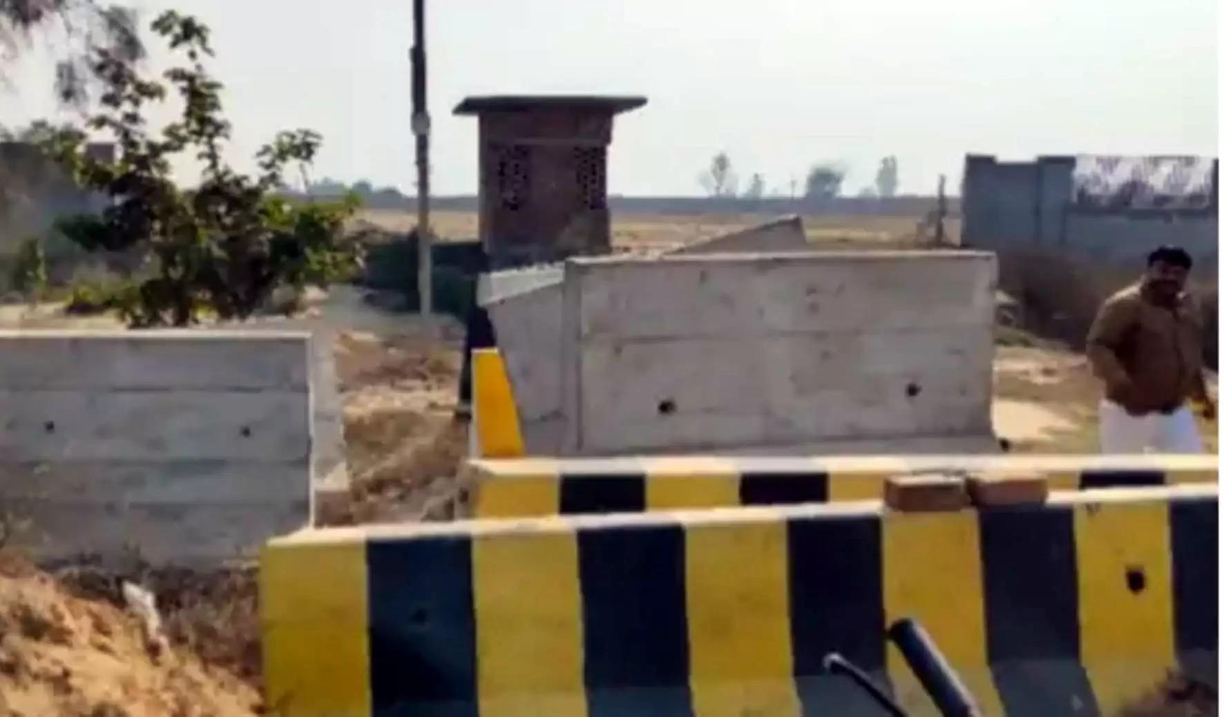 हिसार : रामायण टोल व मय्यड़ के बीच सड़क के दोनों ओर खोदी खाई