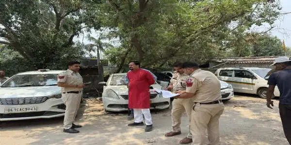 मनोज तिवारी के आवास पर आआपा विधायक संजीव झा का समर्थकों के साथ हंगामा, सांसद ने लगाए आरोप