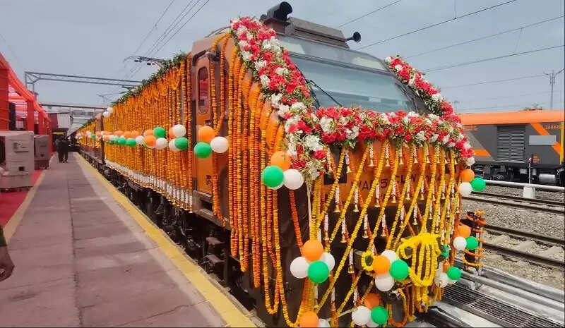 मप्रः बनारस से शुरू हुई अमृत भारत एक्सप्रेस का आज हरदा में होगा भव्य स्वागत