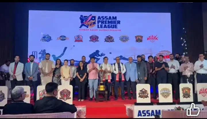 असम प्रीमियर लीग का शुभारंभ, मुख्यमंत्री हिमंत बिस्व सरमा ने लोगो और ट्रॉफी का किया अनावरण