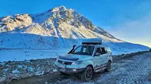 कश्मीर को चिनाब घाटी से जोड़ने वाली प्रमुख सड़कों को अस्थायी रूप से बंद करने का आदेश