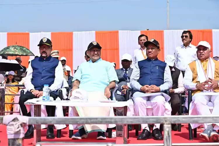 छत्तीसगढ़ राज्योत्सव पर वायु सेना की टीम का रोमांचक एयर शो, आसमान में गूंजा 'जय जोहार'