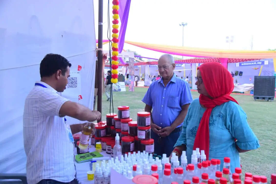 राजीविका द्वारा राजसखी जोधाणा मेला में उमड़ी भीड़