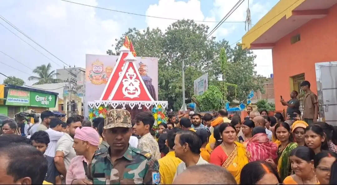 चतरा में श्रद्धा और उल्लास के साथ निकाली गई भगवान जगन्नाथ की भव्य रथयात्रा
