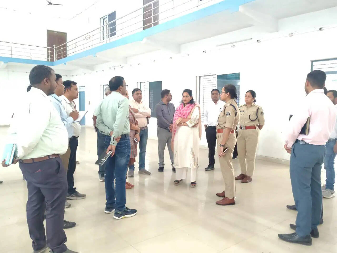 एमसीबी : कलेक्टर ने चिरमिरी और खड़गवां में जनसुविधाओं का लिया जायजा, जल संरक्षण को बताया प्राथमिकता