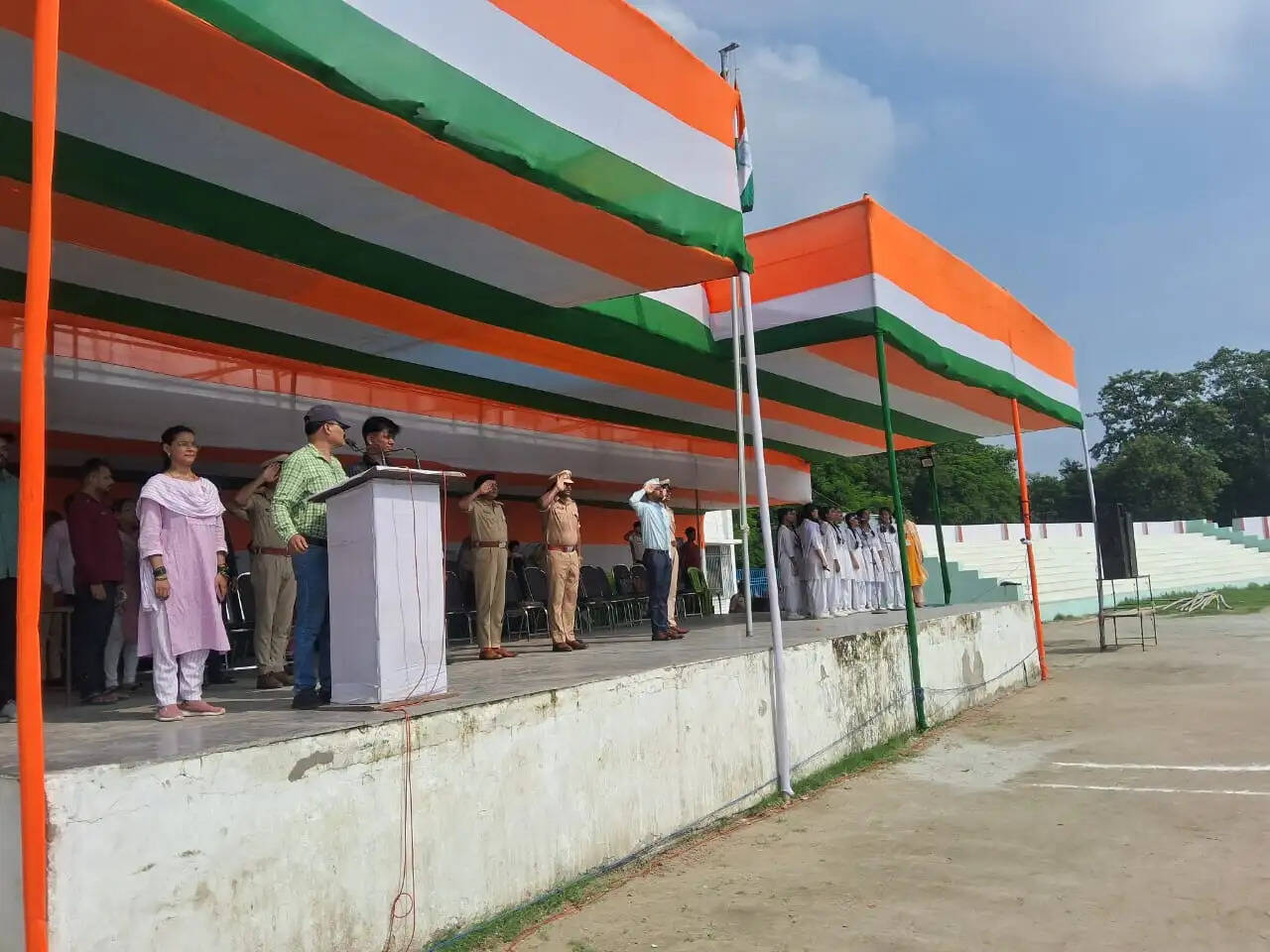 सारण के राजेंद्र स्टेडियम में स्वतंत्रता दिवस समारोह की फुल ड्रेस रिहर्सल संपन्न