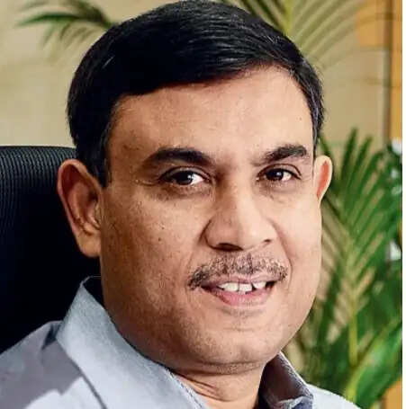 आईएएस शिखर अग्रवाल पर एसीबी का शिकंजा: पद के दुरुपयोग के आरोपों की होगी जांच