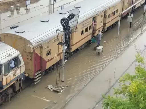 प्रदेश के कई जिलों में बारिश का दौर जारी, बीसलपुर बांध में पानी की आवक, टोंक नदी में फंसे युवक