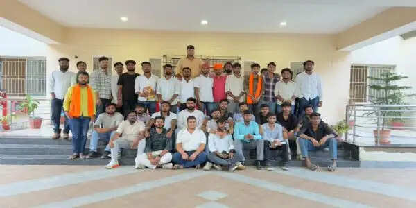 डीएसपीएमयू में छात्र संगठनों ने पेन डाउन आंदोलन को वापस नहीं लेने पर दी आंदोलन की धमकी