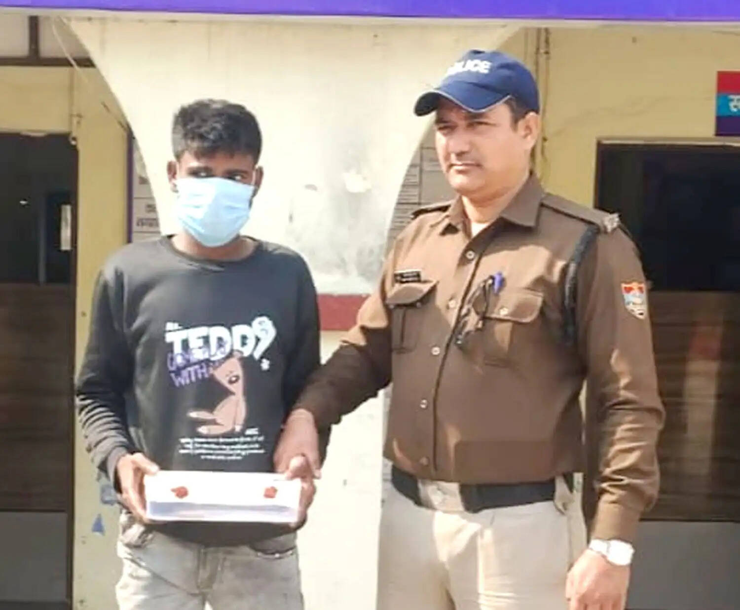 फायरिंग कर हत्या के प्रयास में वांछित गिरफ्तार, तमंचा व कारतूस बरामद