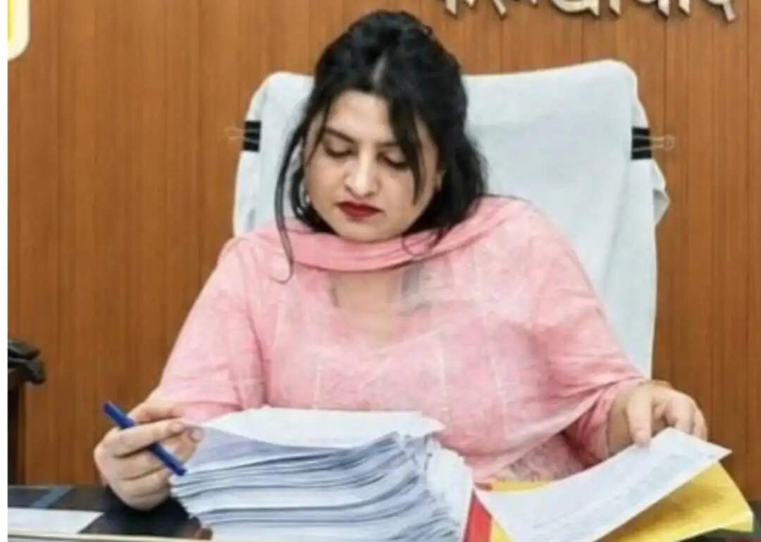 नगर मजिस्ट्रेट पारुल तरार ने संभाला कार्य भार