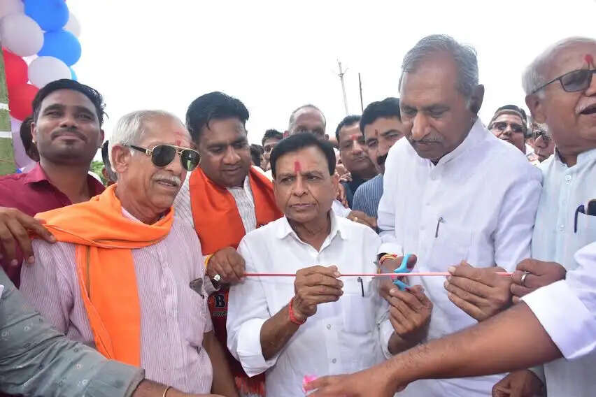मंदसौर: उप मुख्यमंत्री ने 37 लाख रुपए लागत के पंचायत भवन निर्माण का लोकार्पण किया
