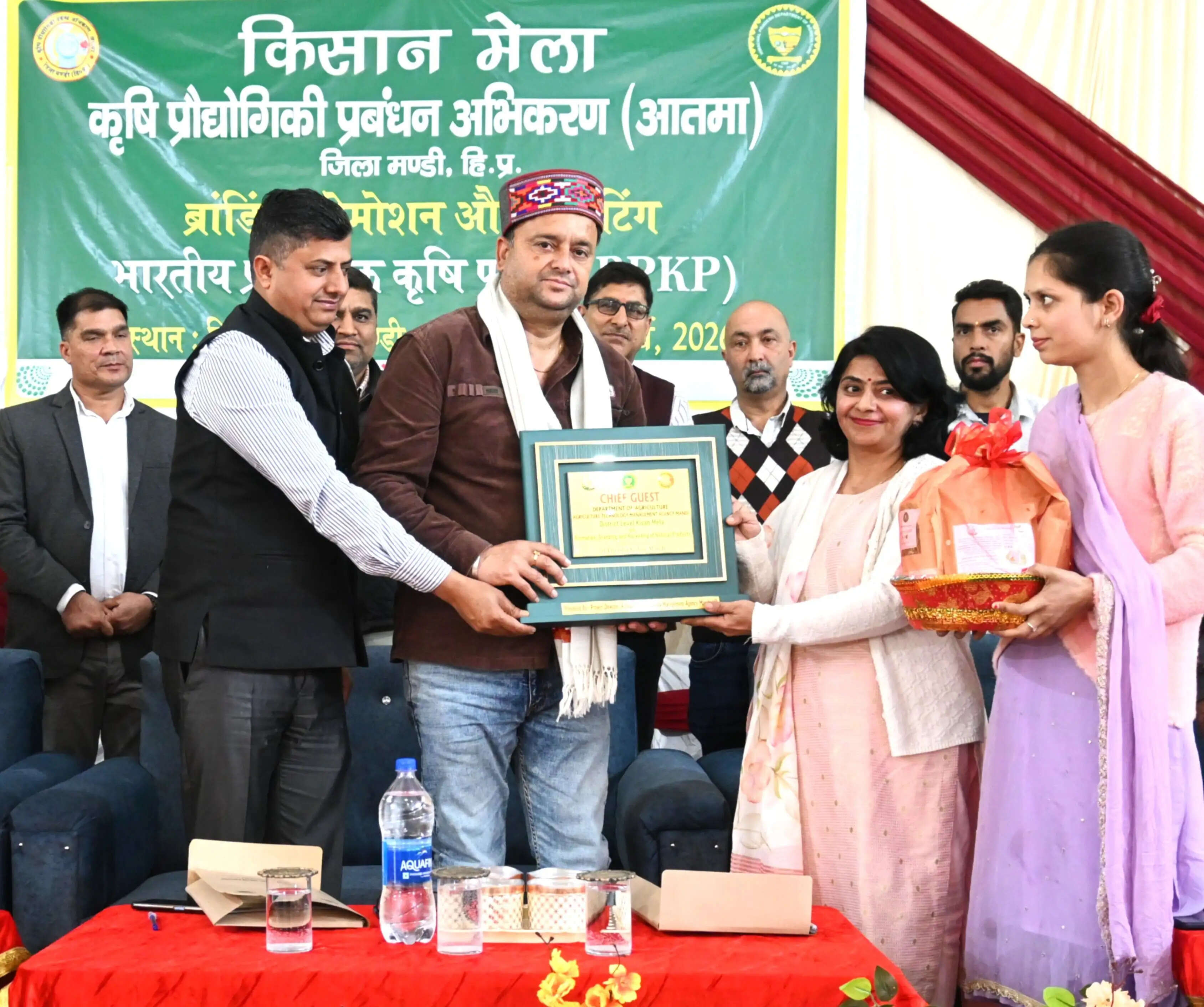 प्राकृतिक खेती को बढ़ावा दे रही प्रदेश सरकार : संजीव गुलेरिया