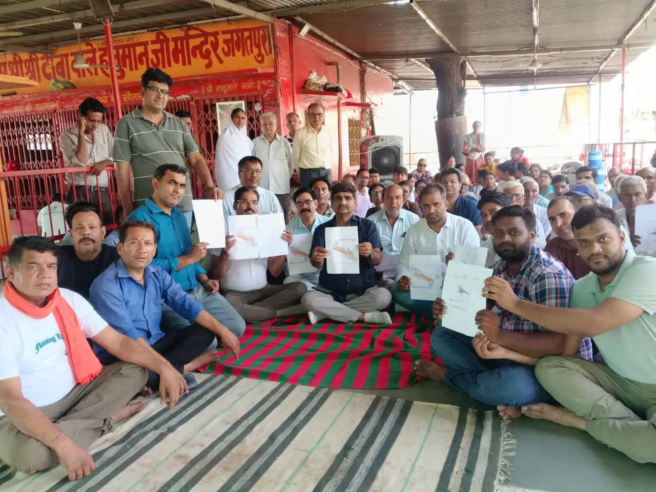जगतपुरा में सड़क चौड़ीकरण का विरोध तेज:स्थानीय लाेग और व्यापारी हुए एकजुट