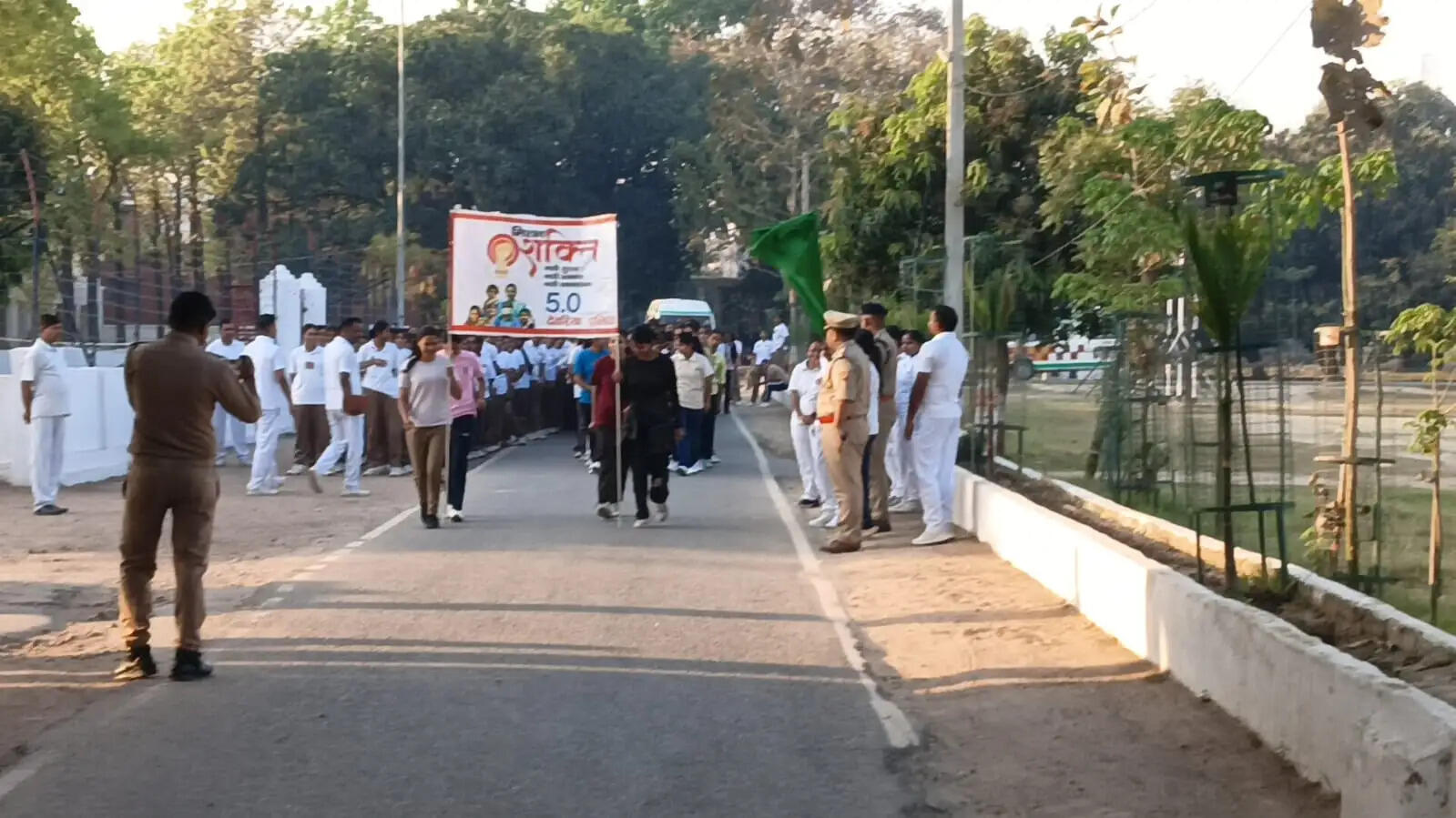 देवरिया में नारी सुरक्षा, सम्मान और स्वावलंबन विषय पर जागरूकता रैली