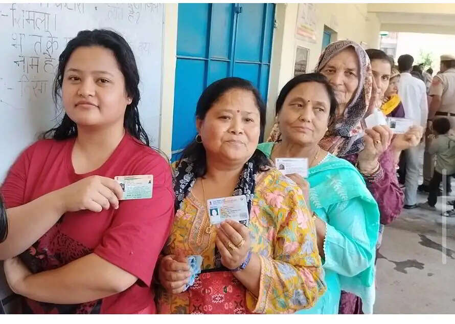 धर्मशाला में नगर निगम चुनाव और आईपीएल मैच की गहमागहमी