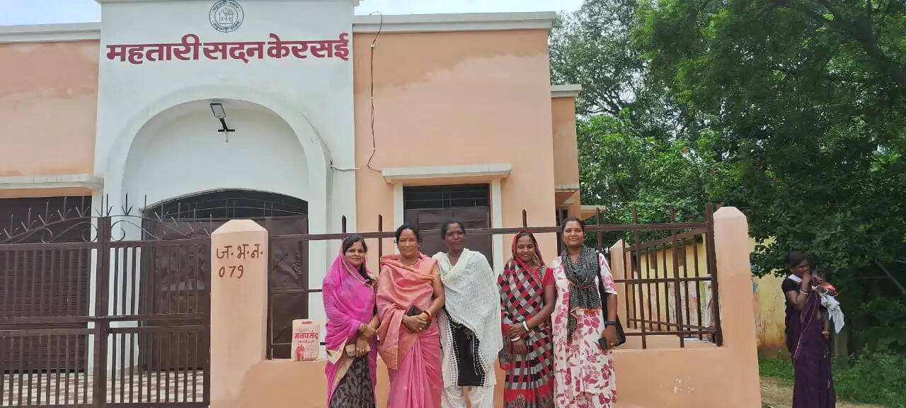 केरसई का महतारी सदन बना महिला सशक्तिकरण का केंद्र