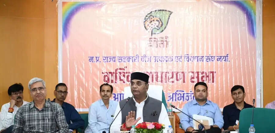 बीज उत्पादन में तकनीकी नवाचार, स्थानीय फसलों और पैक्स-एफपीओ के माध्यम से वितरण पर जोर