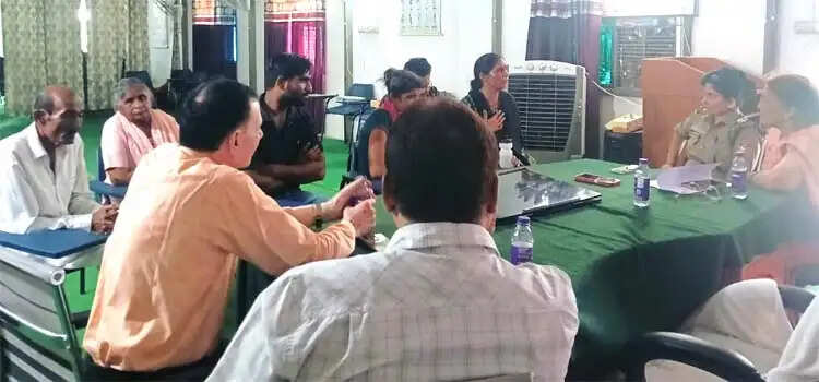 बिखरते परिवारों को जोड़ने में हरिद्वार पुलिस की पहल, ऐच्छिक ब्यूरो ने चार परिवारों में बनाई सहमति
