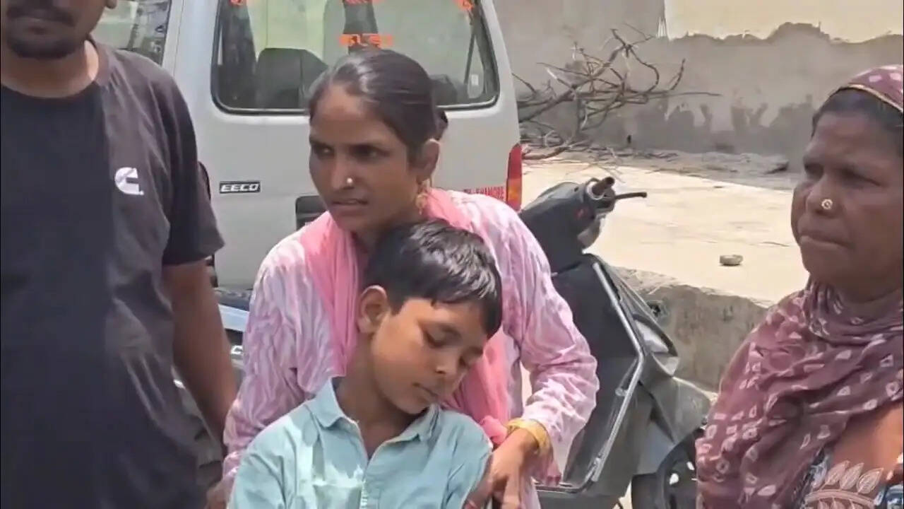 भीलवाड़ा में छात्र को 200 उठक-बैठक की सजा का आरोप, बेहोश होकर गिरा; शिक्षिका पर कार्रवाई की मांग